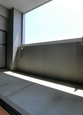 【バルコニー】 | ピュアドーム箱崎ステーション | 別号室の写真になります。現況優先。
