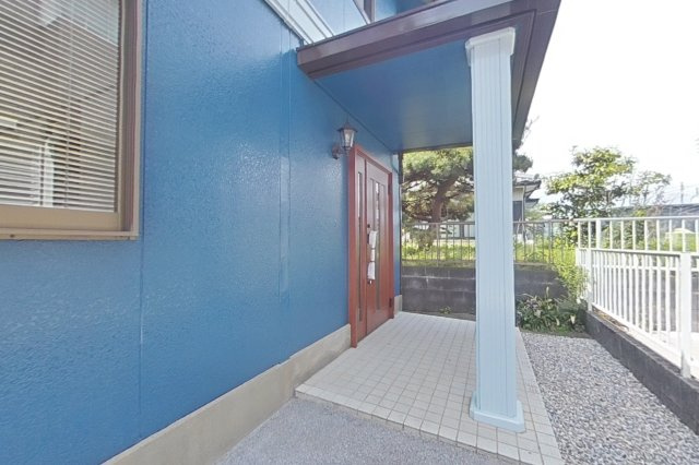 ６３３１５　瑞穂市穂積中古戸建ての玄関