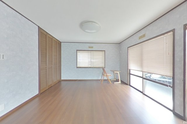 ６３３１５　瑞穂市穂積中古戸建ての居間・リビング