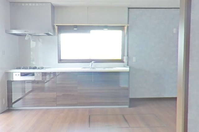 ６３３１５　瑞穂市穂積中古戸建てのキッチン