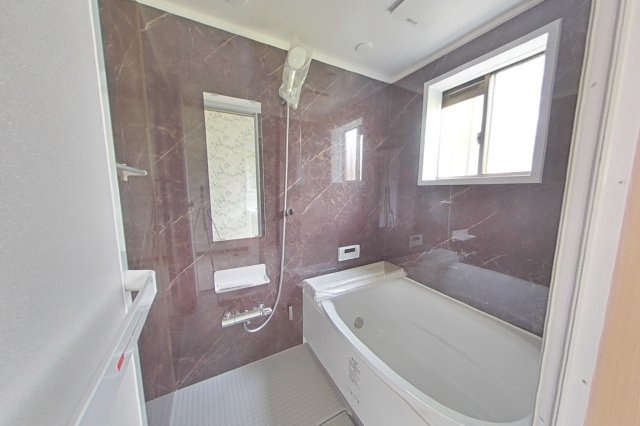 ６３３１５　瑞穂市穂積中古戸建ての浴室