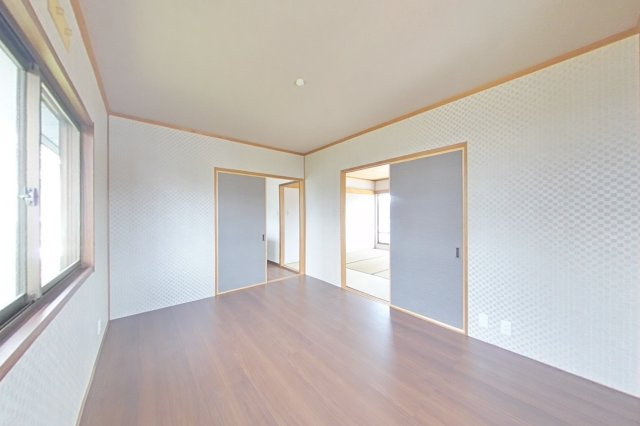 ６３３１５　瑞穂市穂積中古戸建ての洋室