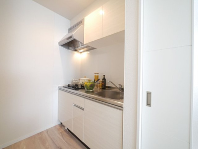 【キッチン】 | TALATTA箱崎 | 別号室の写真になります。現況優先。