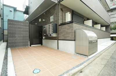 【エントランス】 | ヴィレッタ成増　13854 | 敷地内にごみ置き場があります(^^)/