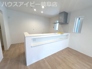 【キッチン】 | 岐阜市長良新築建売全2棟！お車スペース3台可能！SIC・WICあります♪インナーバルコニー！ | 岐阜市長良新築建売全2棟！お車スペース3台可能！SIC・WICあります♪インナーバルコニー！