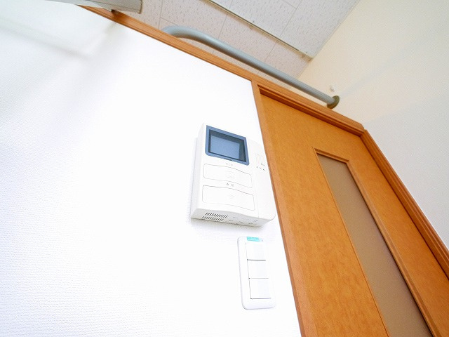 レオパレスエザーンスⅡのセキュリティ|TV付きモニターホン完備