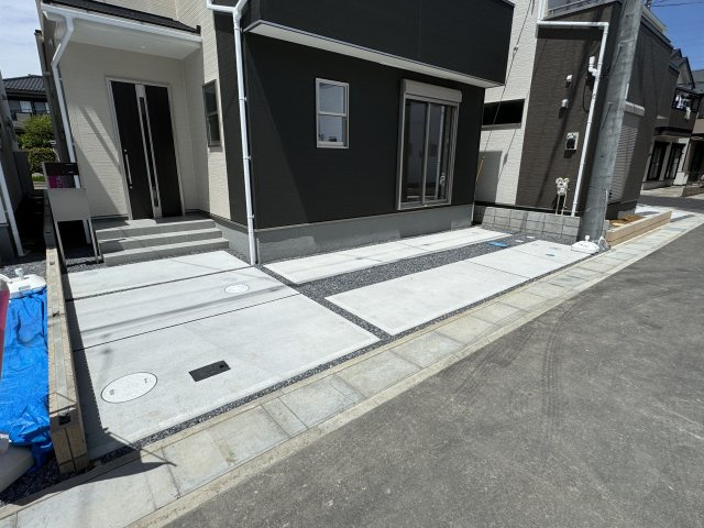八潮市緑町１丁目新築戸建（緑町第６）の駐車場|12号棟駐車スペース・並列２台駐車可