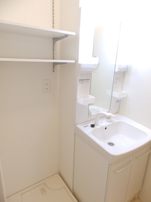 【洗面所】 | セントレドゥブランシェU | 広い洗面スペース