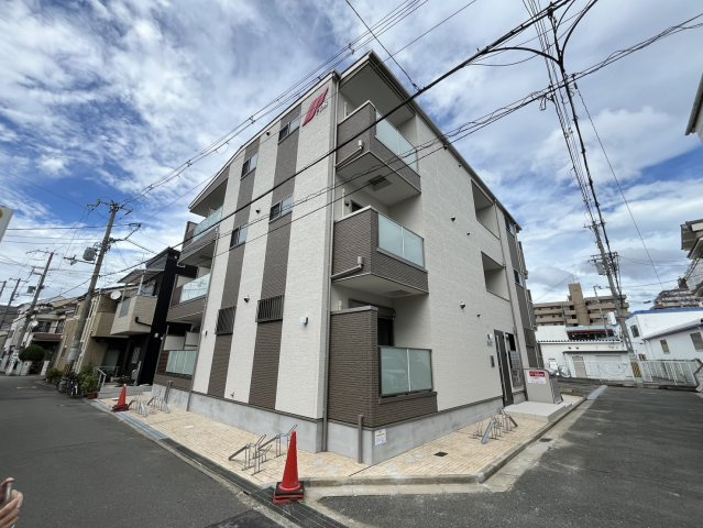 Tre Court東大阪の外観