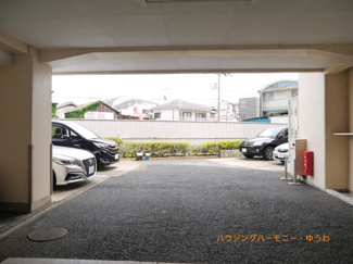 【駐車場】