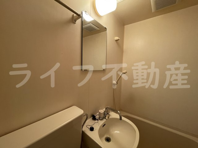 ハーモニーハイツ石井の洗面所|脱衣スペースもあります