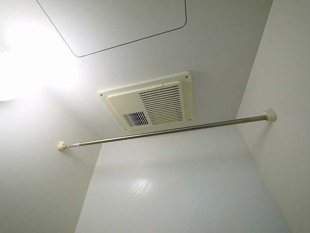 レオパレスＭａｒｊｏｒａｍの設備|お風呂には浴室乾燥機もついてます。