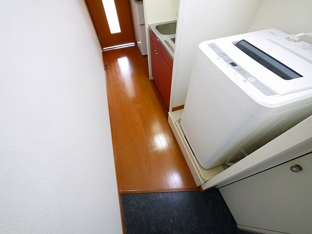 レオパレスＭａｒｊｏｒａｍの玄関|明るい玄関です