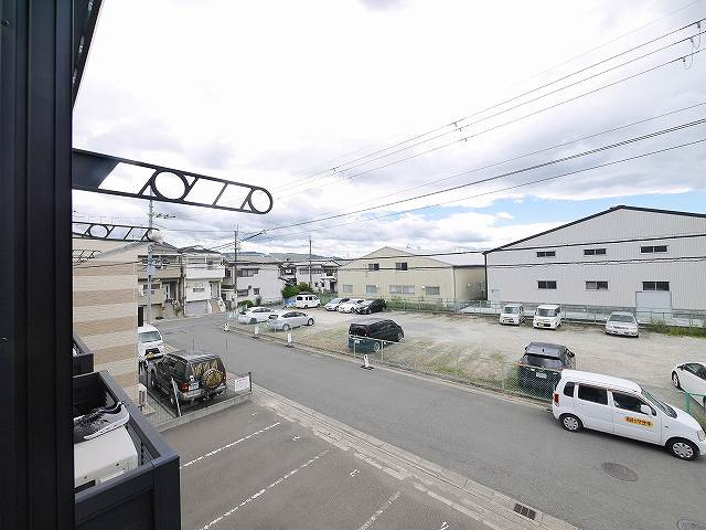 レオパレスＭａｒｊｏｒａｍの駐車場|駐車場があるので、車を買う予定の方も安心です