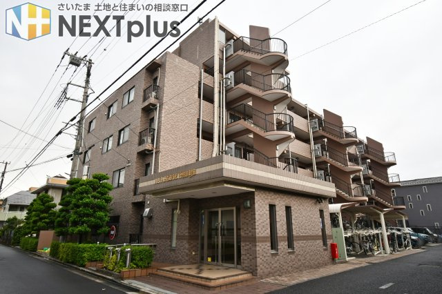 ネオステージ大宮の外観|JR京浜東北線『大宮』駅徒歩10分。スーパー・コンビニ・ドラックストア徒歩12分以内でお買い物に便利。小学校徒歩6分圏内でお子様の通学も安心です。