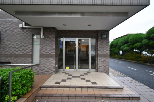 ネオステージ大宮のエントランス|オートロック・防犯カメラ付きで安心のセキュリティ。
■『物件を今日見てみたい』など、当日のご案内も 近隣・同条件などの物件もまとめてご紹介も可能です。