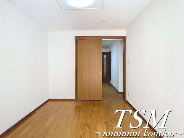 アネックス東中振の洋室