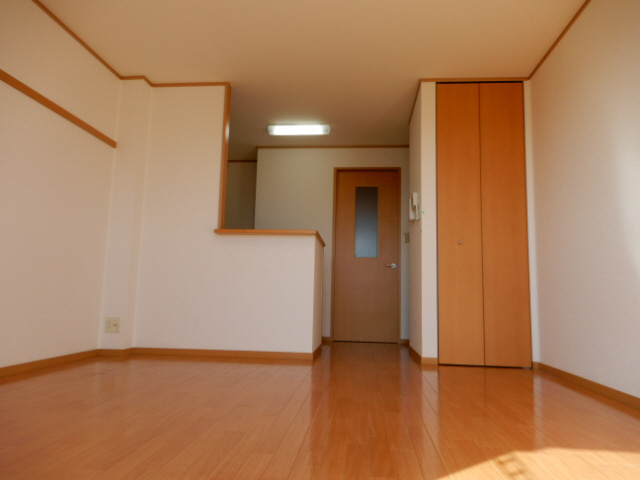 コンフォート小山Bの居間・リビング