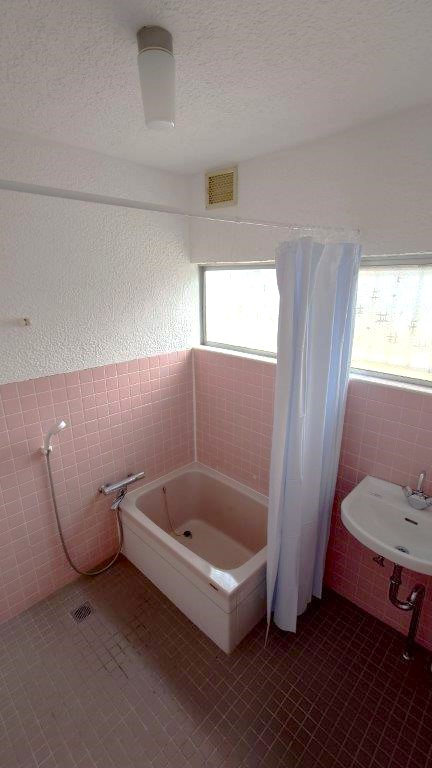 赤田住宅の浴室