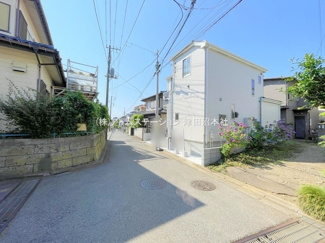 【前面道路含む現地写真】