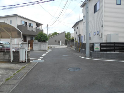 【前面道路含む現地写真】 | 高崎市上大類町新築住宅
