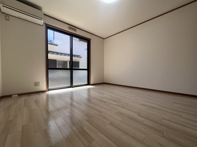 ハイネス野添Ⅱの居間・リビング