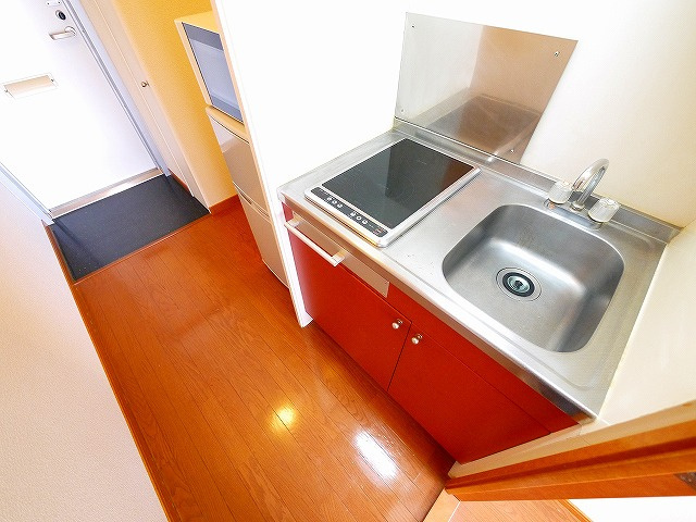 レオパレスＢｏｎｎｅ　ｊｏｕｒｎｅｅのキッチン|使いやすいキッチンです