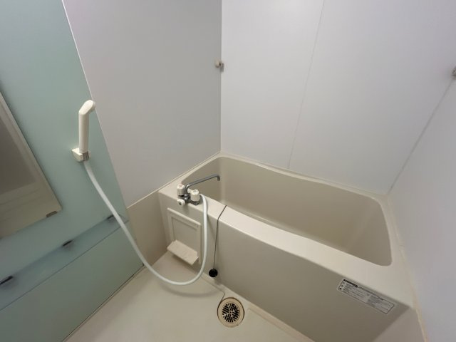セジュール町坪の浴室
