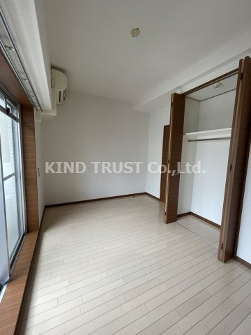 エスライズ天満パークサイドの居間・リビング|使いやすいリビングです