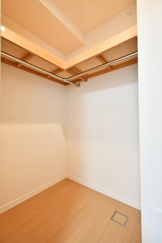 プラウド宮原ガーデニア　中古マンションの収納|大きなスペースがあり、収納には困りません。
■お客様との会話を大切にし、一人ひとりに最適な資金計画やプランをご提案致します。「家を買って終わり」ではなく、「買ってからがスタート」と考え、ご提案します。