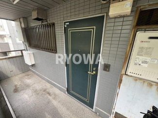 【玄関】 | 大常ビル | 掲載の写真は退去前の写真となります。