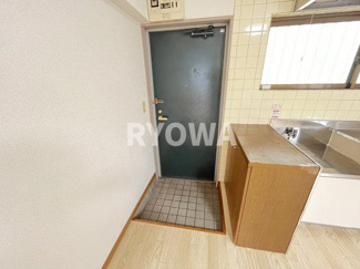 【玄関】 | 大常ビル | 掲載の写真は退去前の写真となります。