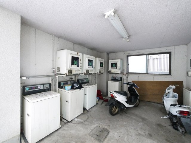 ジュネス神殿のその他共用部分|洗濯機があります