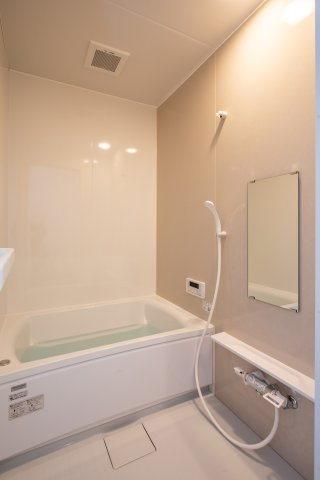 ラルブルブランＢ棟の浴室