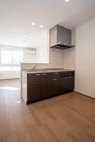 ラルブルブランＢ棟の居間・リビング