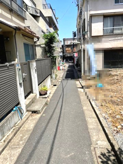 【前面道路含む現地写真】