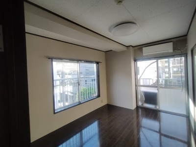 【居間・リビング】 | 山室ビル