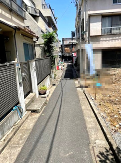 【前面道路含む現地写真】