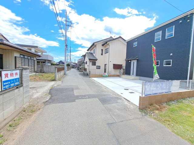 新築　前橋市朝倉町第4　Livele Garden.S　1号棟の前面道路含む現地写真|現地写真　北側接道幅員約4ｍ