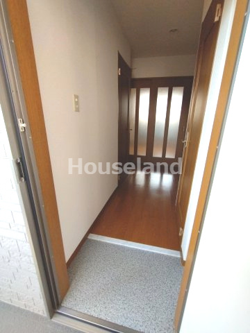 パインフィールドの玄関