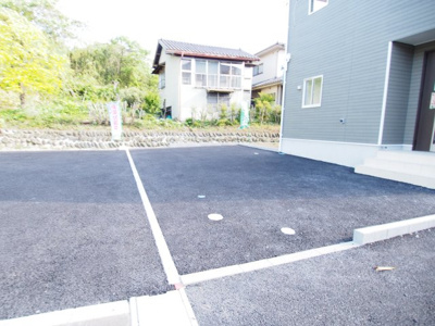 【駐車場】 | Cradle garden　二本松市市海道　第１（２期）　１０号棟 | 広々とした駐車場です♪