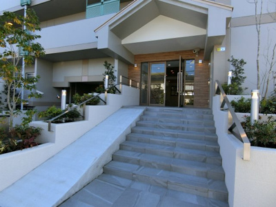 【エントランス】 | エマーレ横浜瀬谷Ａ(エマーレヨコハマセヤエー)