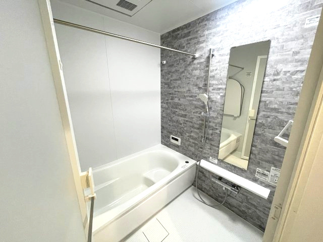 佐伯区旭園　№34146の浴室|節水効果がある
エコベンチ付き