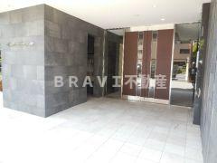 ハーツ天満橋 BRAVI不動産のエントランス