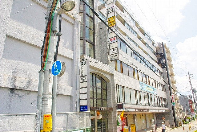 三和佐保川ビルの外観