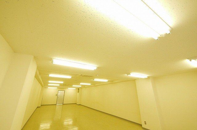 三和佐保川ビルの内装