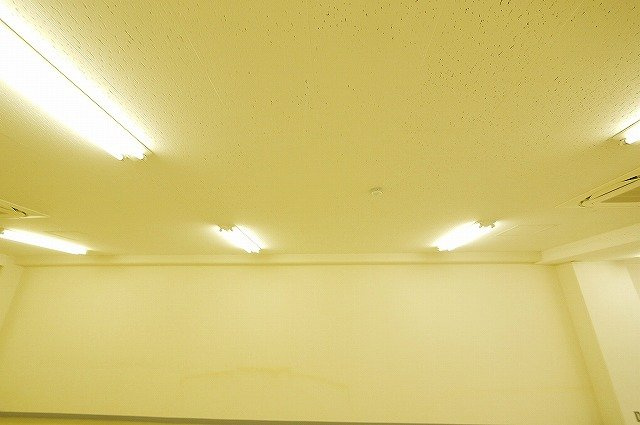 三和佐保川ビルの内装