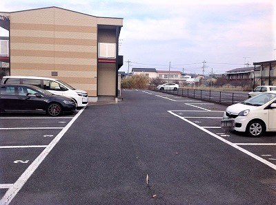 【駐車場】 | レオパレスあるかんしぇる | 画像9