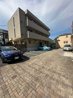 【駐車場】 | いつでも目の届く敷地内に駐車場があります♪お車をお持ちのファミリーさんにオススメです☆