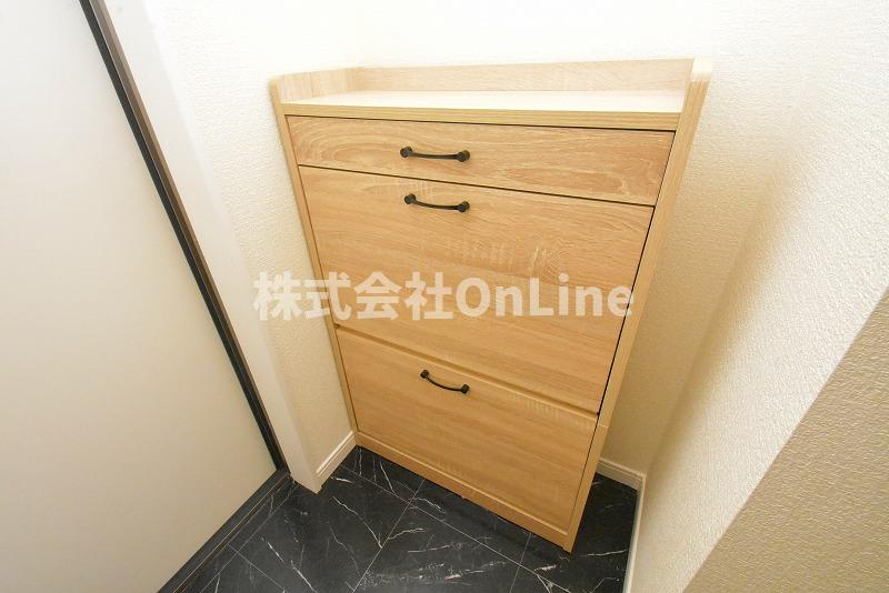 casa花園駅前の玄関